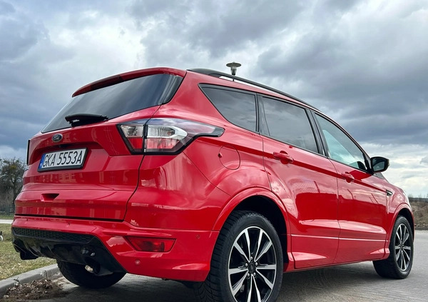 Ford Kuga cena 70002 przebieg: 167538, rok produkcji 2017 z Lębork małe 667